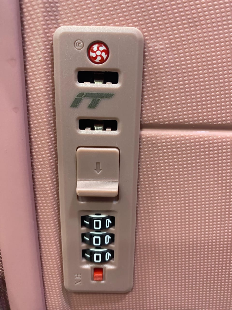 IT pp luggage