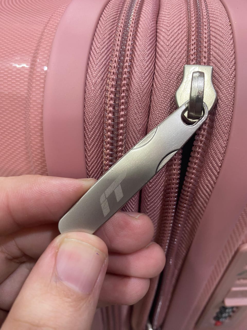 IT pp luggage