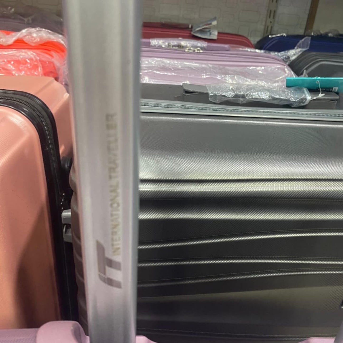 IT Luggage – Collection I