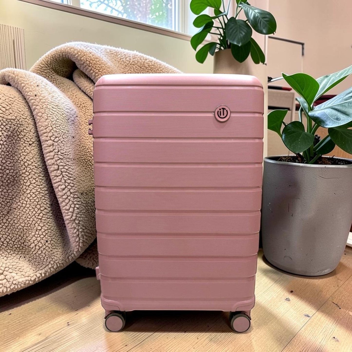 IT Luggage – Collection I