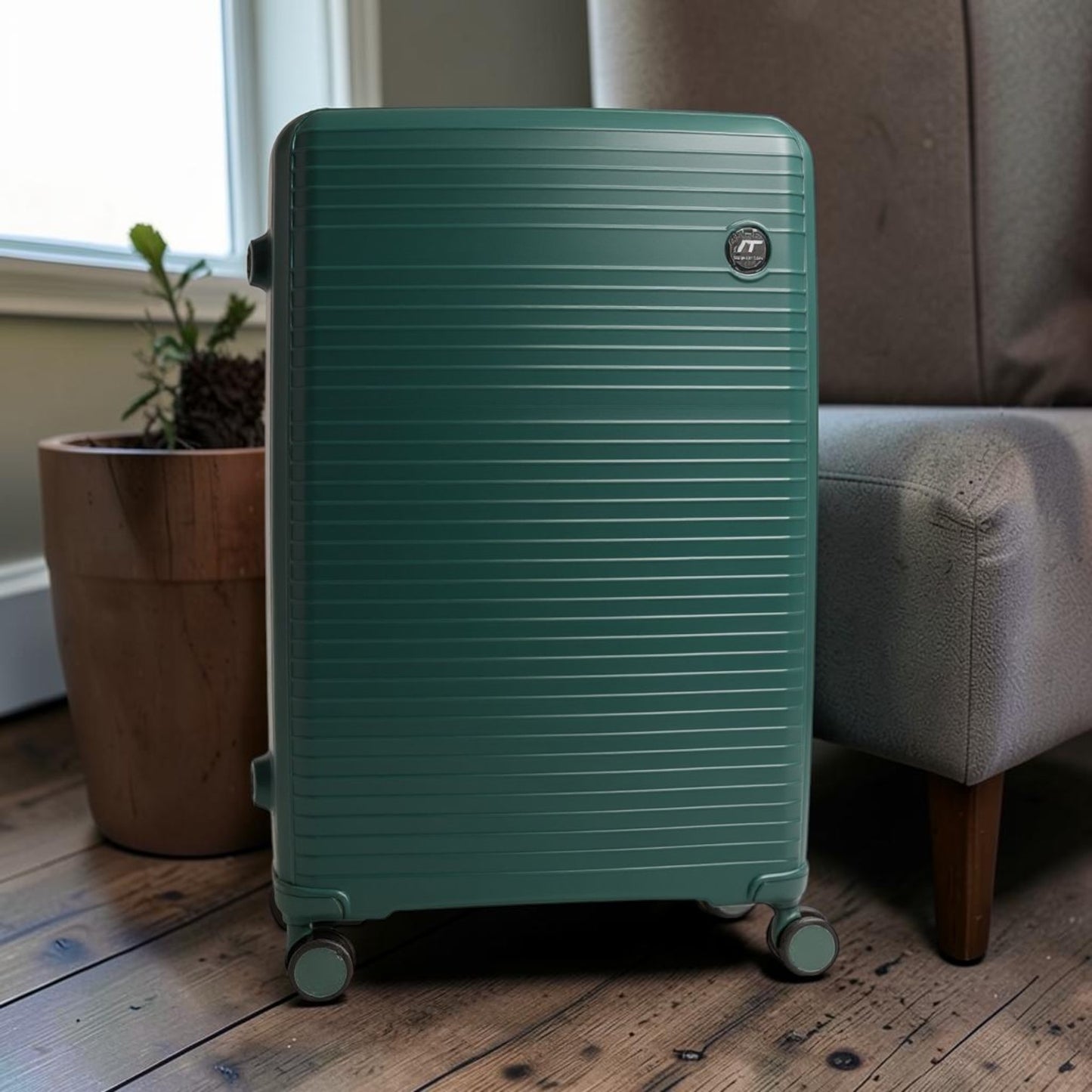 IT Luggage – Collection  *