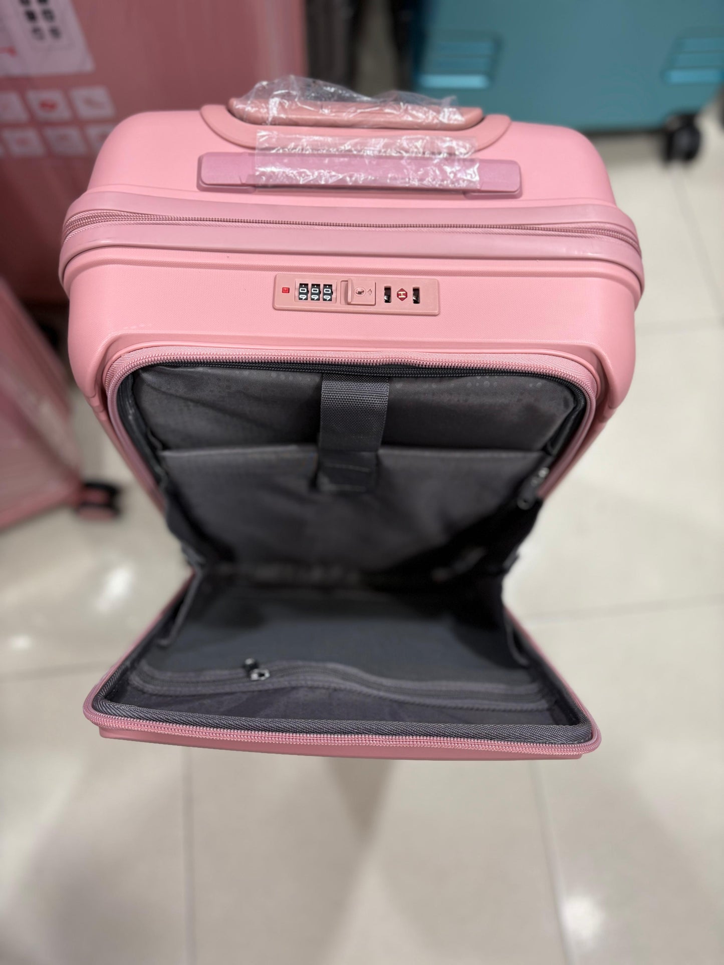I Carry Italy luggage bags